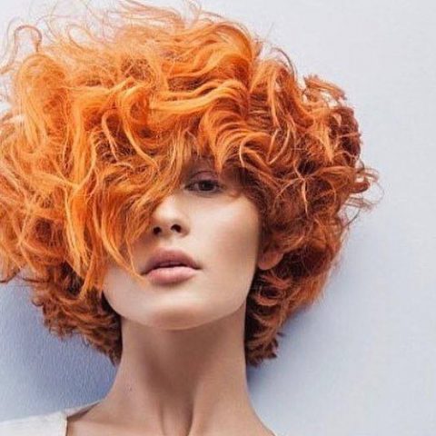 Faire des sorbets sur ses cheveux ! Le hit de l’été : les cheveux mandarine